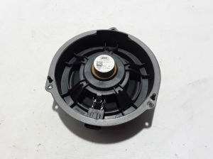  Rear side door speaker 