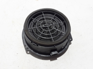  Rear side door speaker 