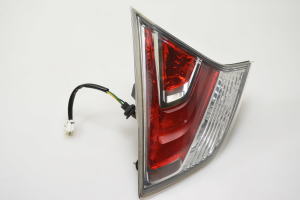 NISSAN X-Trail T32 (2013–2021) Tagatuli tagaluugil A049628R - 2