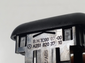Mercedes Benz R-Class 251 (2006–2017) Andurid A2518203710 - 3