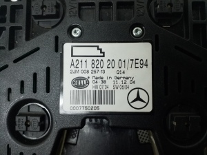Mercedes Benz CLS-Class 219 (2004–2010) Eesmine sisevalgustuspaneel A2118202001 - 2