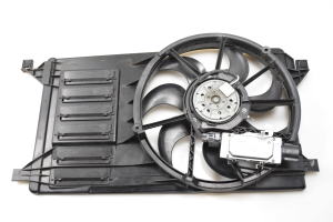 Mazda 3 (2009–2013) Cooling fan 8V618C607AC - 4