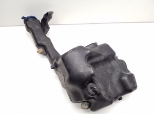 Mercedes Benz C-Class 204 (2007–2014) Scheibenwaschbehälter vorne a2048601760