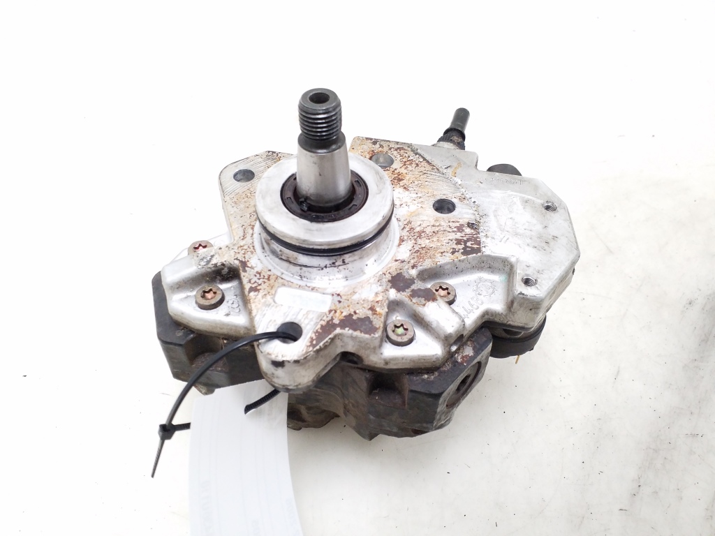 Used Kia Sorento Fuel pump 331004A010
