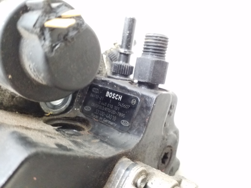 Used Kia Sorento Fuel pump 331004A010