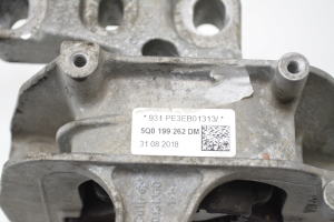 Volkswagen T-Roc (2017–2026) Motora spilvens 5Q0199262DM - 3
