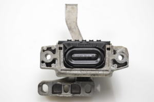 Volkswagen T-Roc (2017–2026) Motora spilvens 5Q0199262DM - 4