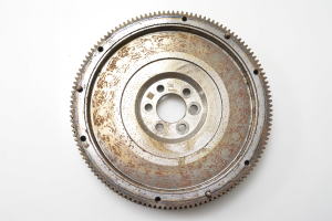  Clutch flywheel 