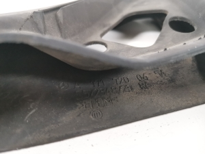 Mercedes Benz SLK-Class 171 (2004–2011) Esiukse tihenduskumm A1717200454 - 2