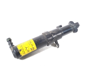  Headlamp spray nozzle 