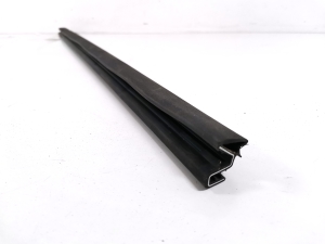 Mercedes Benz SLK-Class 171 (2004–2011) Esiukse klaasi sisemine liist A1717250165 - 2