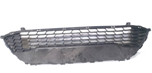 Front bumper lower grille - 865802R500