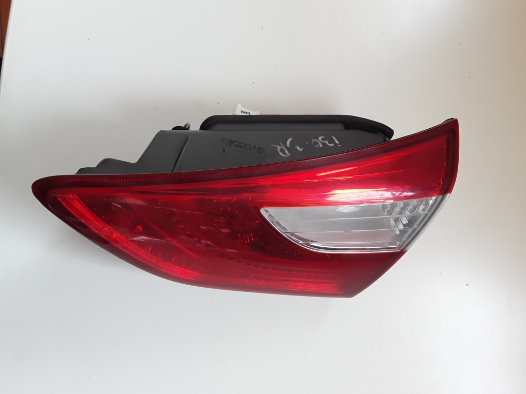 HYUNDAI i30 GD (2 generation) (2012-2017) Right Side Tailgate Taillight 92404A50 22566935