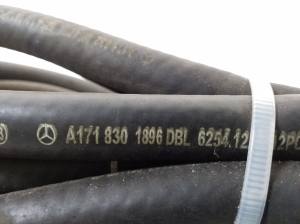Mercedes Benz SLK-Class 171 (2004–2011) Schlauch A1718301896 - 2