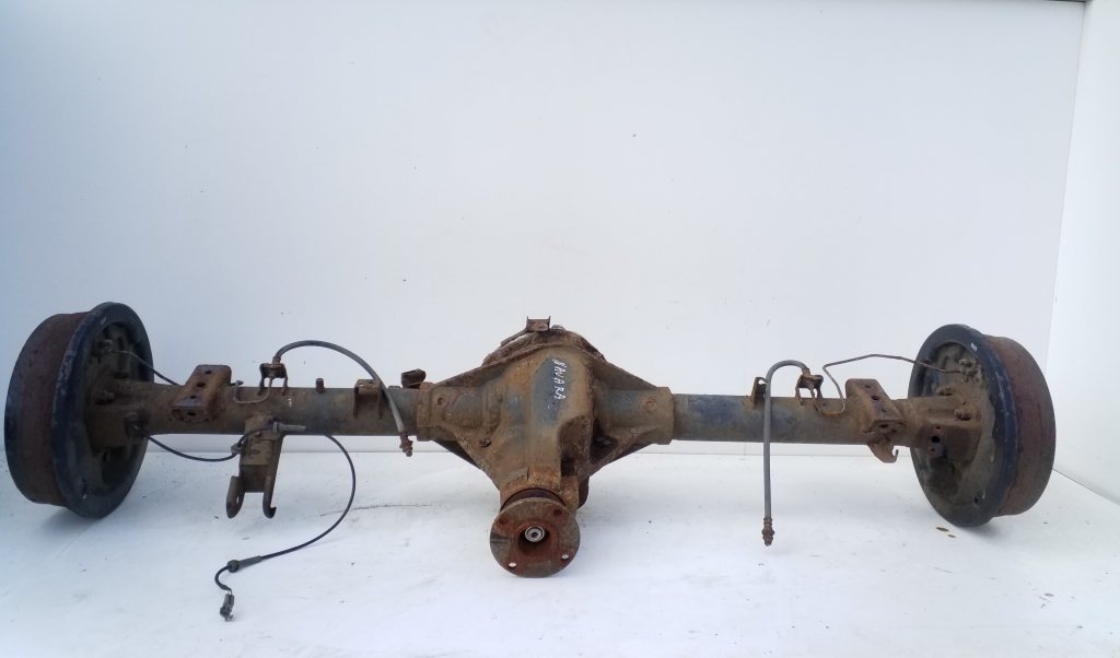 Used NISSAN Navara Rear axle and its details