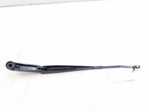  Windshield wiper blade 