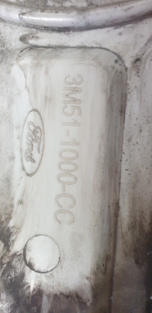 Ford Mondeo III (2000–2007) Radkappe 3M511000CC - 2