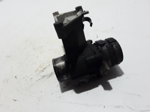  EGR valve 