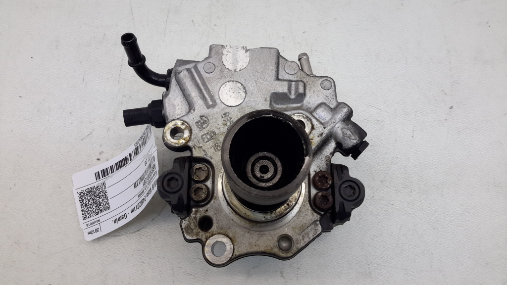 MERCEDES-BENZ B-Class W246 (2011-2020) Pompe à carburant A6510701201 20971437