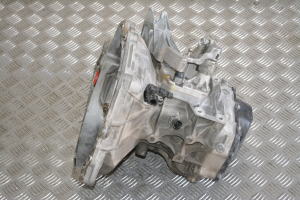 Opel Corsa E (2014–2018) Getriebe A17 - 2