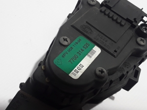RENAULT Master II (1998–2010) Accelerator pedal 7700314525 - 3