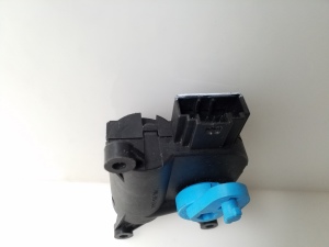 Volkswagen Touran I (2003–2010) Stellmotor Heizungsklappe 0132801343 - 2