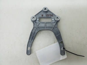 Sonstiger Halter - A2198100111