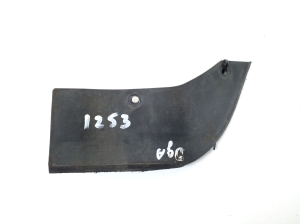   Ein weiteres Detail der Außenschwellerverkleidung  - A1716982230 