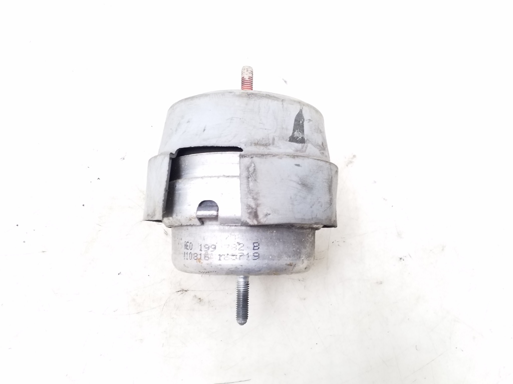 AUDI A4 B6/8E (2000-2005) Suport motor față 8E0199382B 25042948