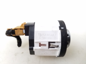 Volkswagen Touareg I (2002–2010) Differential lock switch 7L6941435K - 2