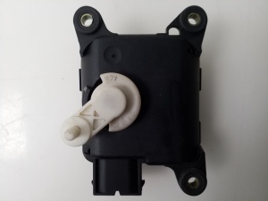 AUDI A6 C5 (1997–2005) Stellmotor Heizungsklappe 0132801159 - 3