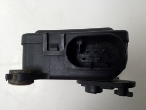 Volkswagen Passat B5 (1997–2005) Stellmotor Heizungsklappe 0132801149 - 2
