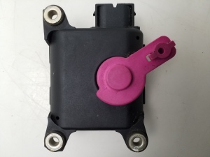 Volkswagen Golf IV (1997–2003) Stellmotor Heizungsklappe 0132801213 - 3