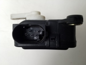 AUDI A6 C5 (1997–2005) Stellmotor Heizungsklappe 0132801138 - 2