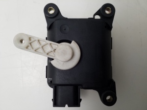 AUDI A6 C5 (1997–2005) Stellmotor Heizungsklappe 0132801138 - 3
