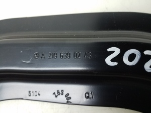 Mercedes Benz CLS-Class 219 (2004–2010) Sonstiges Teil Kofferraum innen A2196390243 - 3