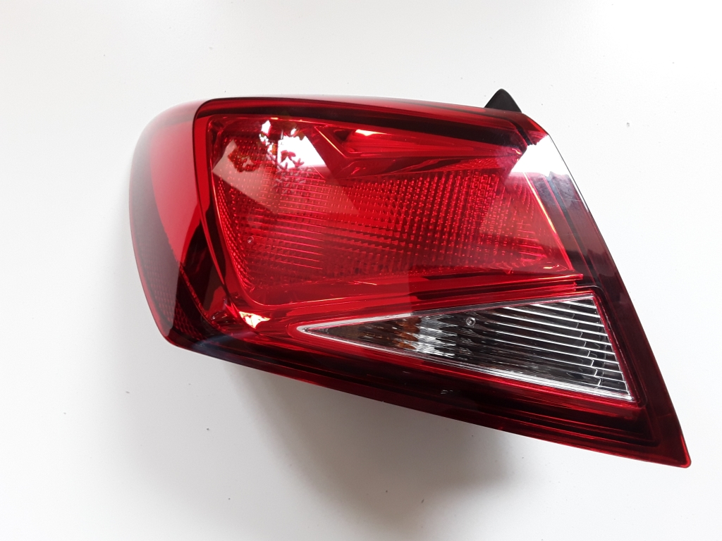 SEAT Leon 3 generation (2012-2020) Rear Left Taillight 5F0945095D 22566979