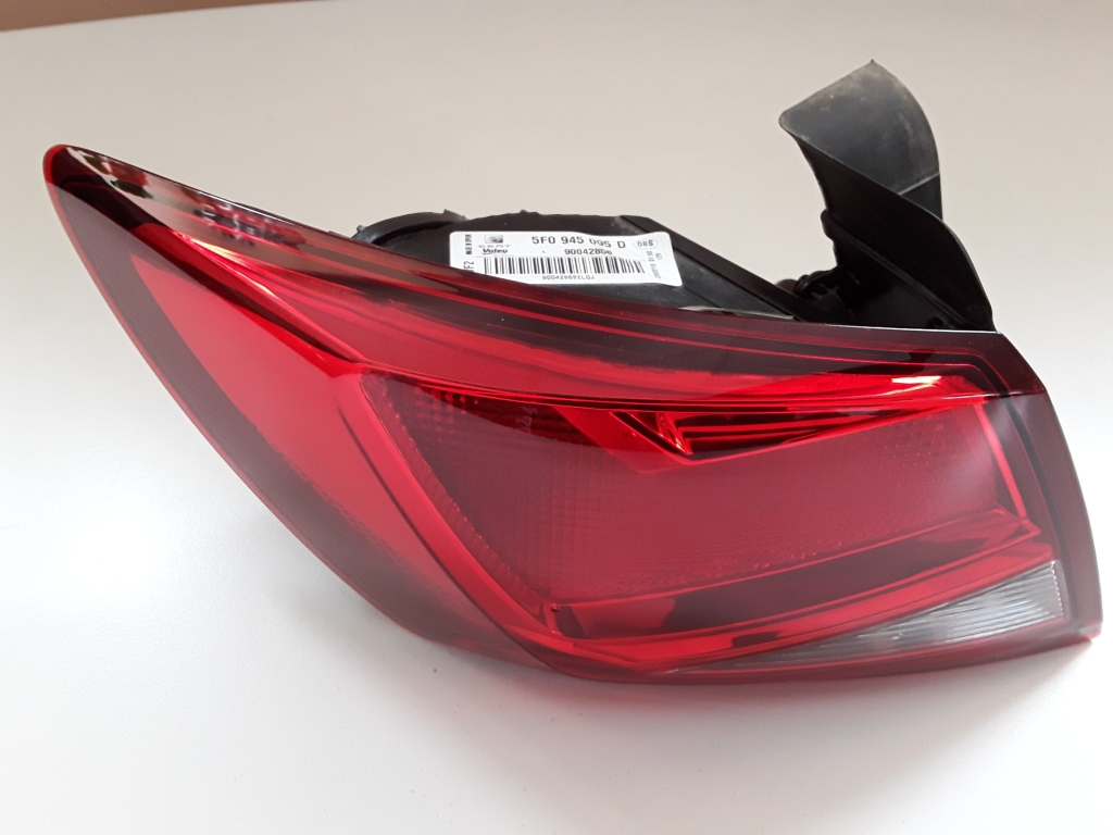 SEAT Leon 3 generation (2012-2020) Rear Left Taillight 5F0945095D 22566979