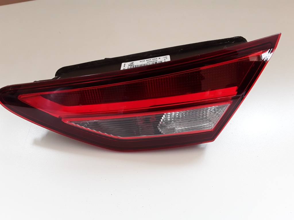 SEAT Leon 3 generation (2012-2020) Right Side Tailgate Taillight 5F0945094K 22566975