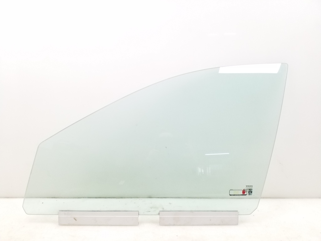 VOLVO XC90 1 generation (2002-2014) Priekšējo kreiso durvju stikls 25042871