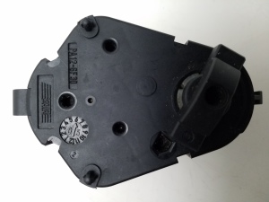 BMW 5 SERIES E60 (2003–2010) Heater flap actuator 6942988 - 3