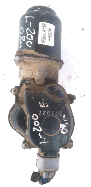 Mitsubishi L 200 (2006–2015) Scheibenwischermotor vorne 8250A125 - 2