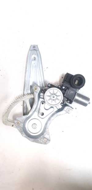 TOYOTA CHR (2016–2026) Hinterer Seitentür-Fensterhebermotor 69840F4010 - 3