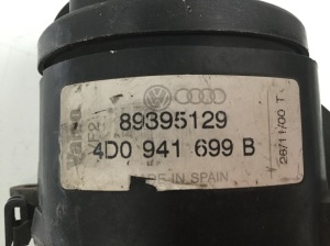 AUDI A8 D2 (1994–2002) Tagfahrlicht vorne 89395129 - 3