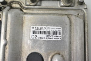 Suzuki Alto VI-HA24 (2004–2009) Motora vadības bloks 3392068K00 - 2