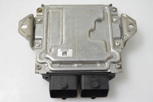 Suzuki Alto VI-HA24 (2004–2009) Motora vadības bloks 3392068K00 - 4
