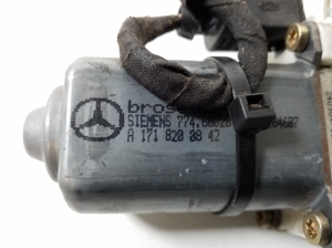 Mercedes Benz SLK-Class 171 (2004–2011) Rear fork windscreen lifter and its components - 2