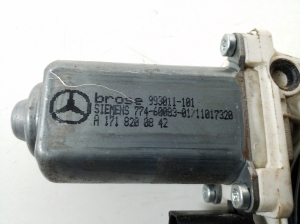 Mercedes Benz SLK-Class 171 (2004–2011) Rear fork windscreen lifter and its components - 4