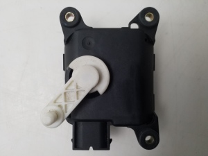 AUDI A6 C5 (1997–2005) Stellmotor Heizungsklappe 0132801136 - 2
