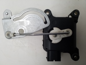 AUDI A6 C5 (1997–2005) Stellmotor Heizungsklappe 0132801137 - 3